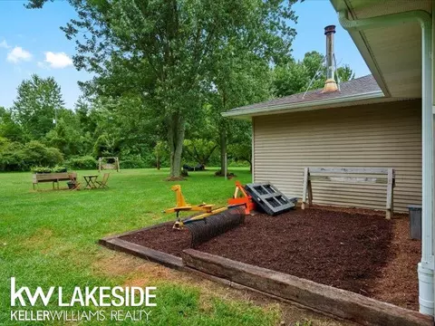 Exterior - 17550 Bordman, Armada, MI 48005 photo 3 of 9