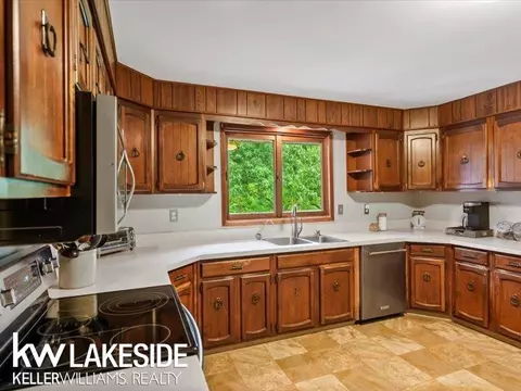 Kitchen - 17550 Bordman, Armada, MI 48005 photo 1 of 4