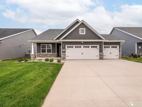 8276 Grande Lk, Temperance, MI 48182