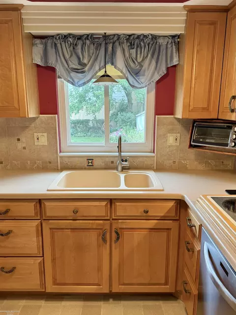 2218 Nancy, Warren, MI 48092 photo 6