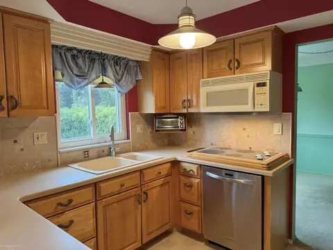 2218 Nancy, Warren, MI 48092 photo 3