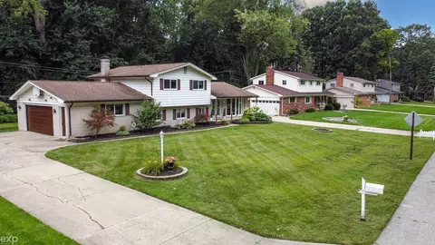 7112 Chatsworth, Shelby Township, MI 48316