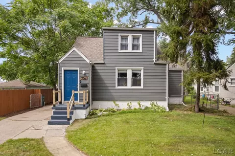136 W Elza, Hazel Park, MI 48030
