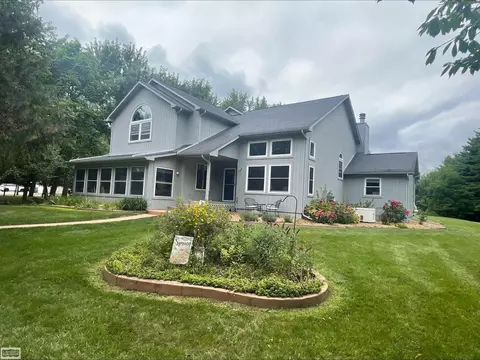 3911 Dryden, Dryden, MI 48428