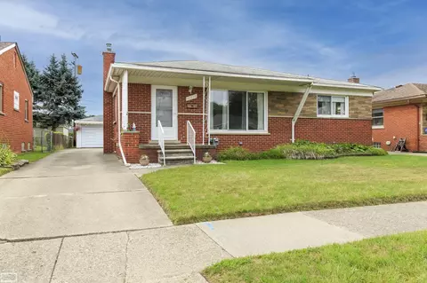 18036 N Summer, Fraser, MI 48026