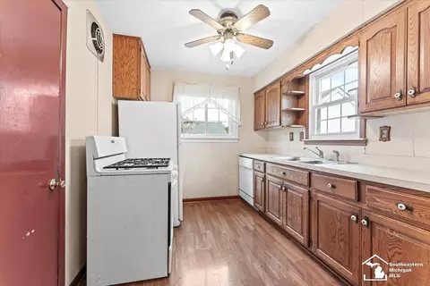 Kitchen - 7924 Pelham, Taylor, MI 48180 photo 1 of 2