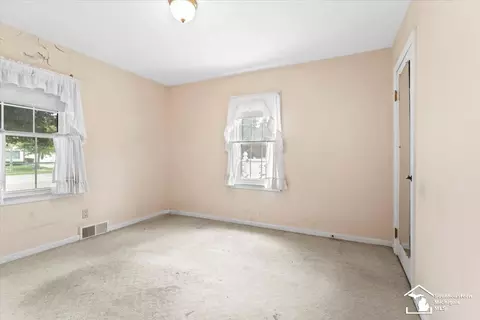 Bedroom - 7924 Pelham, Taylor, MI 48180 photo 1 of 8