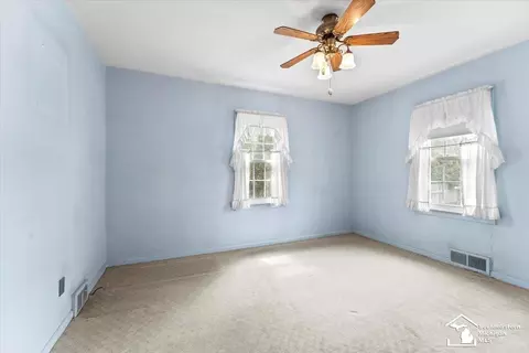Bedroom - 7924 Pelham, Taylor, MI 48180 photo 3 of 8