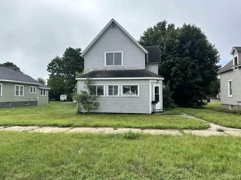 523 Michigan, Gladstone, MI 49837