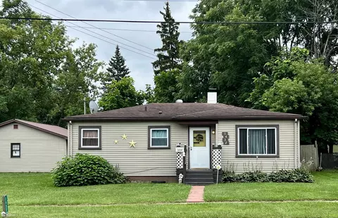 1432 Proper Ave, Burton, MI 48529
