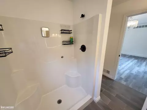 Bath - 9308 Folkert, Clay, MI 48001 photo 3 of 4