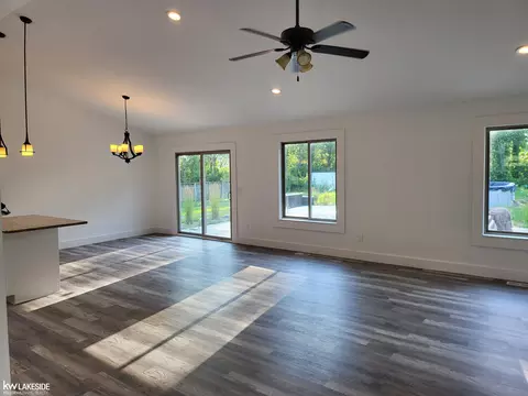 Living - 9308 Folkert, Clay, MI 48001 photo 2 of 4