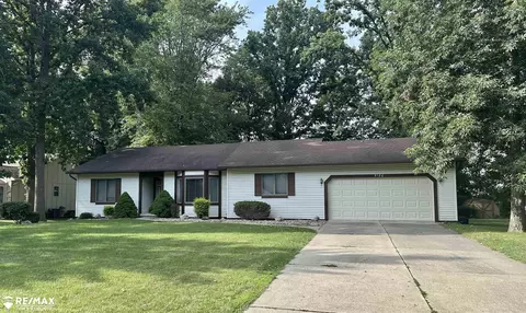5180 Lin Hl, Swartz Creek, MI 48473
