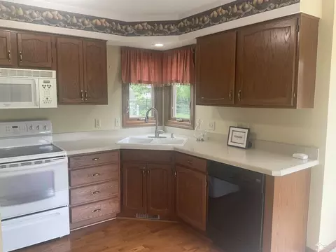 1704 W Fredericks, Monroe, MI 48162 photo 10