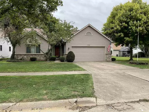 1704 W Fredericks, Monroe, MI 48162