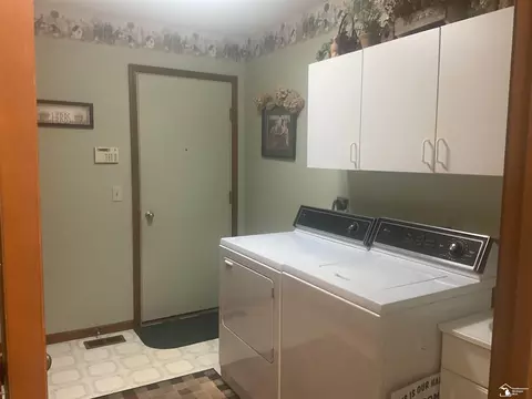 1704 W Fredericks, Monroe, MI 48162 photo 26