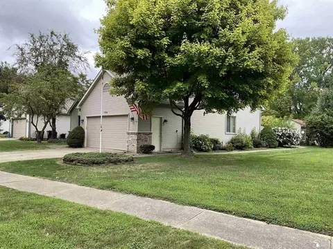 1704 W Fredericks, Monroe, MI 48162 photo 4