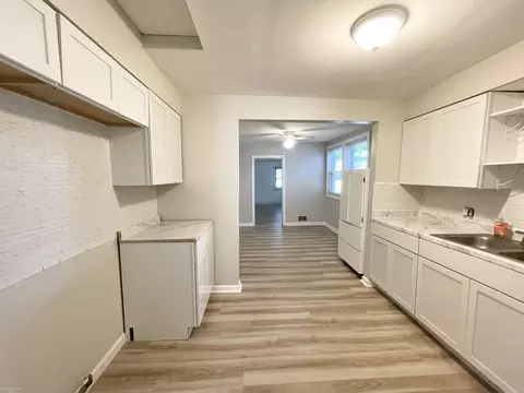 Kitchen - 14827 10 Mile, Warren, MI 48091 photo 2 of 2