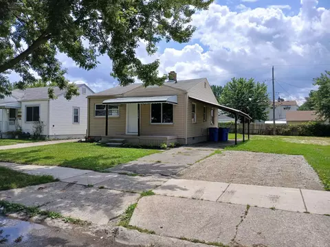 11234 Essex, Warren, MI 48089