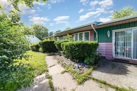 26 Alamo, Saginaw, MI 48601