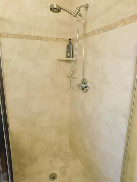 55365 Stewart, Macomb, MI 48042 photo 16