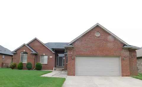 55365 Stewart, Macomb, MI 48042 photo 2