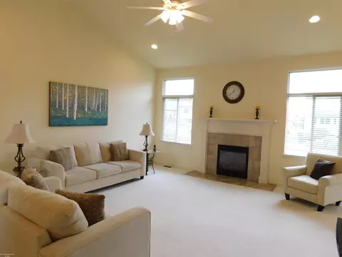 55365 Stewart, Macomb, MI 48042 photo 4