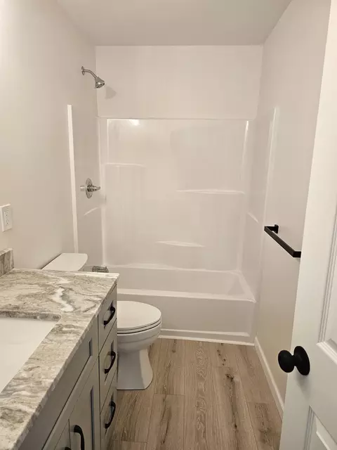 Bath - 1836 Linksview, Gladwin, MI 48624 photo 3 of 4