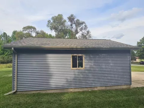 Exterior - 1836 Linksview, Gladwin, MI 48624 photo 8 of 15