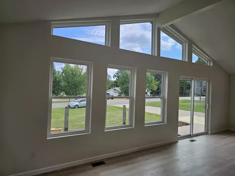 Living - 1836 Linksview, Gladwin, MI 48624 photo 2 of 4
