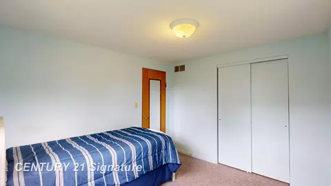 4295 W Maple, Flint, MI 48507 photo 32