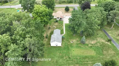 4295 W Maple, Flint, MI 48507 photo 8