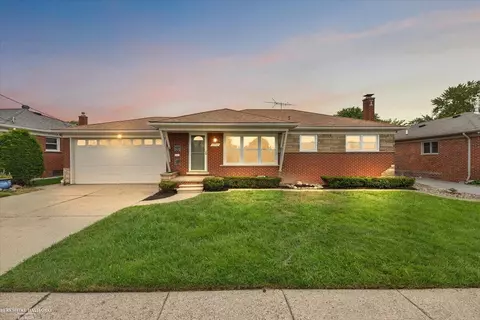 22507 Shorewood, Saint Clair Shores, MI 48081