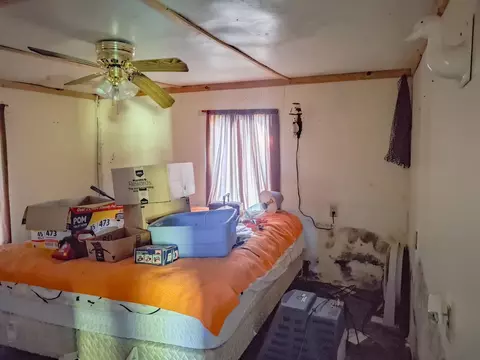 Bedroom - 8012 E Gladwin, Gladwin, MI 48624 photo 1 of 2
