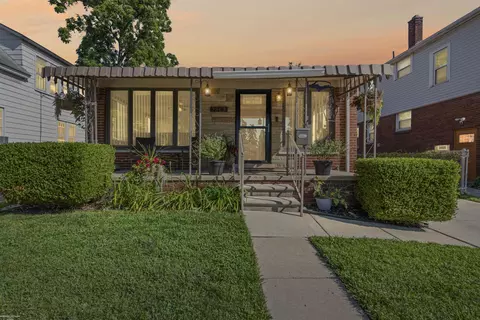 7363 Wiegand, Center Line, MI 48015