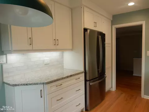 Kitchen - 1205 Aline, Grosse Pointe Woods, MI 48236 photo 2 of 3