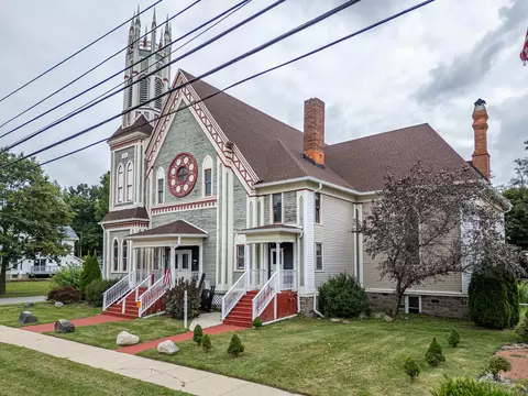 222 N Main, Ovid, MI 48866