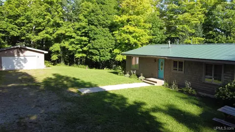 5586 Dogwood, Republic, MI 49879