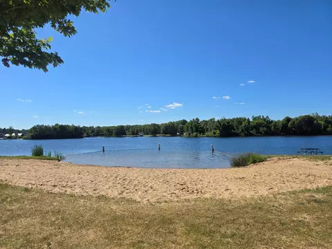 Salisbury, Gladwin, MI 48624 photo 6