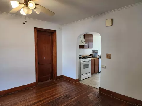 Living - 338 Greenly, Adrian, MI 49221 photo 7 of 7
