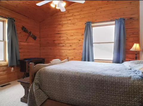 Bedroom - 8073 Nichols, Flushing, MI 48433 photo 1 of 7