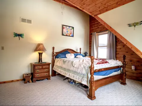 Bedroom - 8073 Nichols, Flushing, MI 48433 photo 5 of 7