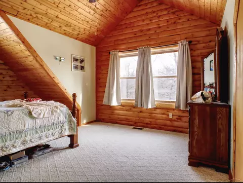 Bedroom - 8073 Nichols, Flushing, MI 48433 photo 4 of 7