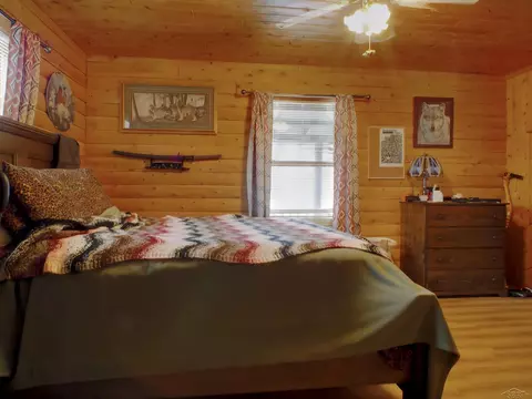 Bedroom - 8073 Nichols, Flushing, MI 48433 photo 6 of 7
