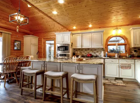 Kitchen - 8073 Nichols, Flushing, MI 48433 photo 1 of 2