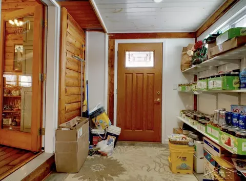 Entry Way - 8073 Nichols, Flushing, MI 48433 photo 3 of 3