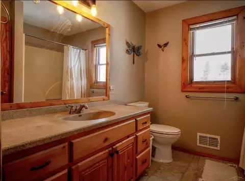 Bath - 8073 Nichols, Flushing, MI 48433 photo 1 of 4