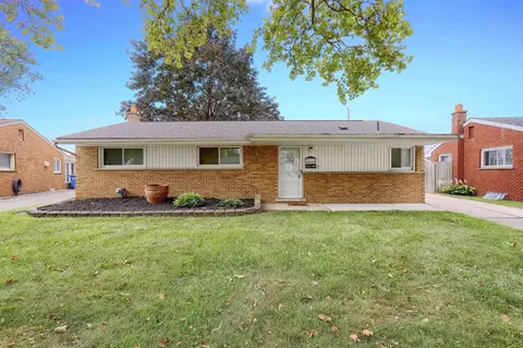 32101 Saint Annes, Warren, MI 48092