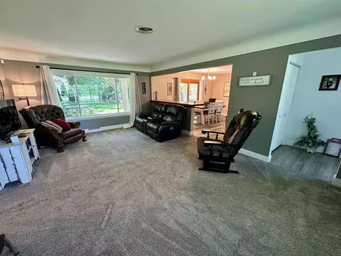 Living - 12985 Gratiot, Hemlock, MI 48626 photo 1 of 3