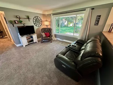 Living - 12985 Gratiot, Hemlock, MI 48626 photo 3 of 3